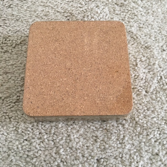 NIP Vintage Festive Holiday Christmas Bear Coasters with Golden Edges-Set of 6 - Picture 2 of 3